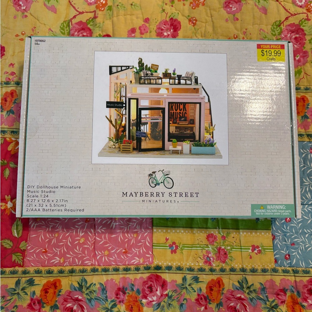 NEW Mayberry Street Miniatures DIY Music Studio Kit